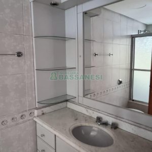 Apartamento com 90m², 2 dormitórios, 1 vaga, no bairro Madureira em Caxias do Sul para Alugar ou Comprar