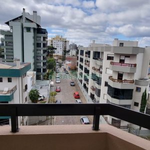 Apartamento com 90m², 2 dormitórios, 1 vaga, no bairro Madureira em Caxias do Sul para Alugar ou Comprar
