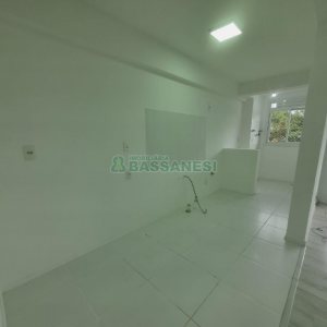 Apartamento com 52m², 1 dormitório, 1 vaga, no bairro Lourdes em Caxias do Sul para Alugar
