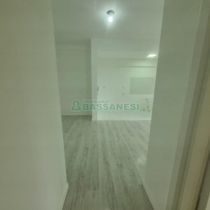 Apartamento com 52m², 1 dormitório, 1 vaga, no bairro Lourdes em Caxias do Sul para Alugar