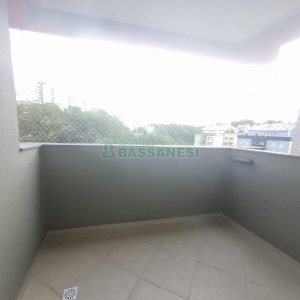 Apartamento com 52m², 1 dormitório, 1 vaga, no bairro Lourdes em Caxias do Sul para Alugar