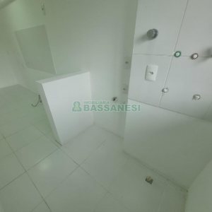 Apartamento com 52m², 1 dormitório, 1 vaga, no bairro Lourdes em Caxias do Sul para Alugar