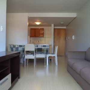 Apto Mobiliado com 45m², 1 dormitório, 1 vaga, no bairro Petrópolis em Caxias do Sul para Comprar