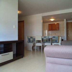 Apto Mobiliado com 45m², 1 dormitório, 1 vaga, no bairro Petrópolis em Caxias do Sul para Comprar