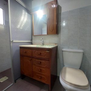 Casa com 90m², 3 dormitórios, 2 vagas, no bairro Interlagos em Caxias do Sul para Alugar
