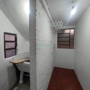 Casa com 90m², 3 dormitórios, 2 vagas, no bairro Interlagos em Caxias do Sul para Alugar