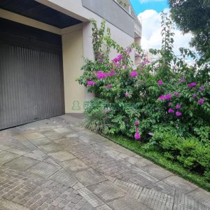 Apartamento com 67m², 2 dormitórios, 2 vagas, no bairro Panazzolo em Caxias do Sul para Comprar