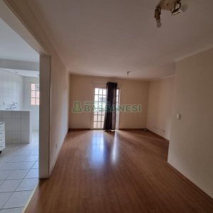 Apartamento com 67m², 2 dormitórios, 2 vagas, no bairro Panazzolo em Caxias do Sul para Comprar