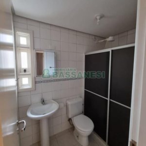 Apartamento com 67m², 2 dormitórios, 2 vagas, no bairro Panazzolo em Caxias do Sul para Comprar