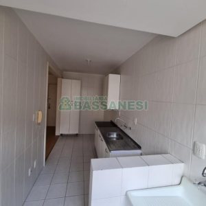 Apartamento com 67m², 2 dormitórios, 2 vagas, no bairro Panazzolo em Caxias do Sul para Comprar