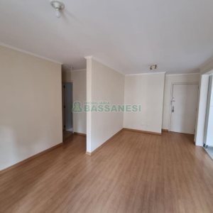 Apartamento com 67m², 2 dormitórios, 2 vagas, no bairro Panazzolo em Caxias do Sul para Comprar