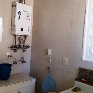 Casa com 312m², 3 dormitórios, 3 vagas, no bairro Petrópolis em Caxias do Sul para Comprar