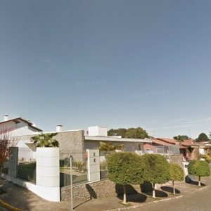 Casa com 312m², 3 dormitórios, 3 vagas, no bairro Petrópolis em Caxias do Sul para Comprar