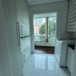 Apto Mobiliado com 85m², 2 dormitórios, 1 vaga, no bairro Panazzolo em Caxias do Sul para Alugar