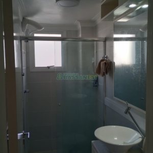 Apartamento com 49m², 2 dormitórios, 1 vaga, no bairro Charqueadas em Caxias do Sul para Comprar