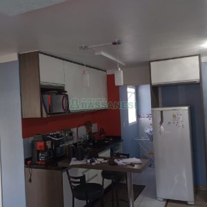 Apartamento com 49m², 2 dormitórios, 1 vaga, no bairro Charqueadas em Caxias do Sul para Comprar