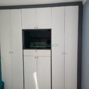 Apartamento com 49m², 2 dormitórios, 1 vaga, no bairro Charqueadas em Caxias do Sul para Comprar
