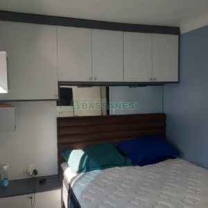 Apartamento com 49m², 2 dormitórios, 1 vaga, no bairro Charqueadas em Caxias do Sul para Comprar
