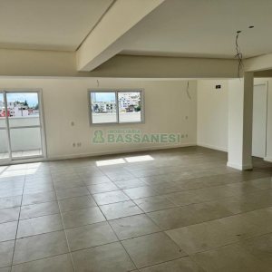 Sala com 86m², 1 vaga, no bairro Pio X em Caxias do Sul para Alugar