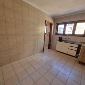 Apartamento com 100m², 3 dormitórios, 2 vagas, no bairro São Pelegrino em Caxias do Sul para Alugar ou Comprar