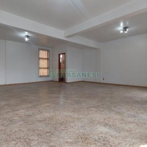 Sala com 60m², no bairro Centro em Caxias do Sul para Alugar