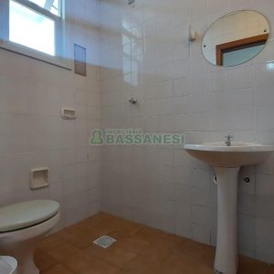 Sala com 60m², no bairro Centro em Caxias do Sul para Alugar