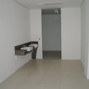 Loja com 1000m², no bairro Lourdes em Caxias do Sul para Alugar ou Comprar