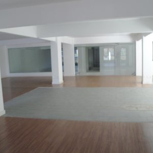 Loja com 1000m², no bairro Lourdes em Caxias do Sul para Alugar ou Comprar