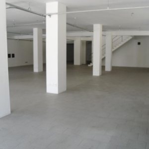 Loja com 1000m², no bairro Lourdes em Caxias do Sul para Alugar ou Comprar