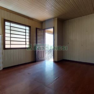 Casa com 330m², 3 dormitórios, 2 vagas, no bairro Rio Branco em Caxias do Sul para Comprar