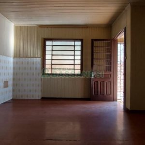 Casa com 330m², 3 dormitórios, 2 vagas, no bairro Rio Branco em Caxias do Sul para Comprar