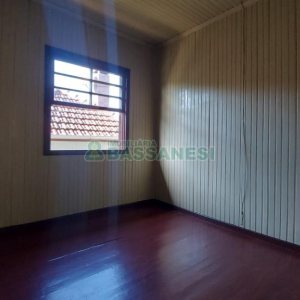 Casa com 330m², 3 dormitórios, 2 vagas, no bairro Rio Branco em Caxias do Sul para Comprar