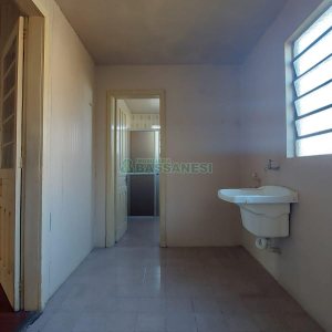 Casa com 330m², 3 dormitórios, 2 vagas, no bairro Rio Branco em Caxias do Sul para Comprar