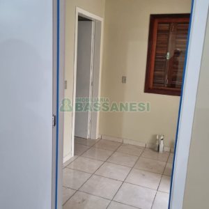Casa com 103m², 5 dormitórios, 1 vaga, no bairro Cidade Nova em Caxias do Sul para Comprar
