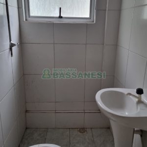 Casa com 103m², 5 dormitórios, 1 vaga, no bairro Cidade Nova em Caxias do Sul para Comprar