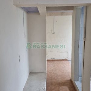 Casa com 103m², 5 dormitórios, 1 vaga, no bairro Cidade Nova em Caxias do Sul para Comprar