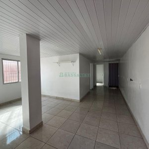 Casa com 194m², 6 dormitórios, 1 vaga, no bairro São Caetano em Caxias do Sul para Alugar ou Comprar