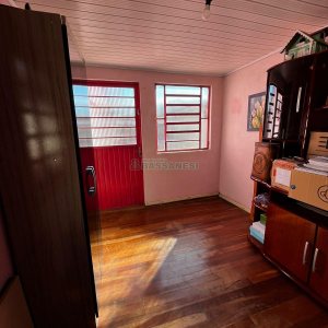 Casa com 194m², 6 dormitórios, 1 vaga, no bairro São Caetano em Caxias do Sul para Alugar ou Comprar
