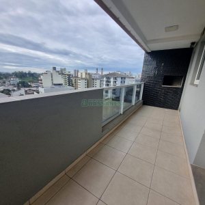 Apartamento com 110m², 3 dormitórios, 2 vagas, no bairro Rio Branco em Caxias do Sul para Alugar