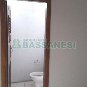 Pavilhão com 210m², no bairro Universitário em Caxias do Sul para Alugar