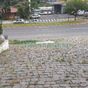 Pavilhão com 210m², no bairro Universitário em Caxias do Sul para Alugar