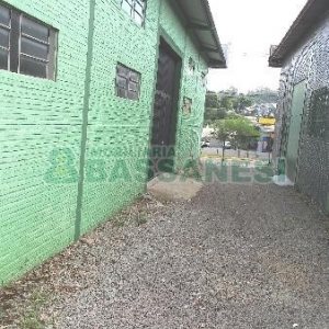 Pavilhão com 210m², no bairro Universitário em Caxias do Sul para Alugar