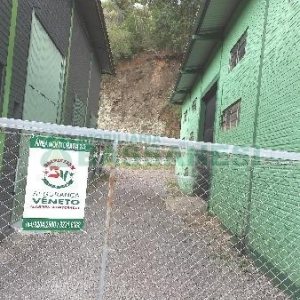 Pavilhão com 210m², no bairro Universitário em Caxias do Sul para Alugar