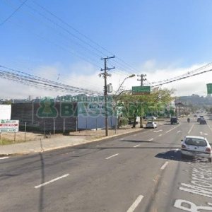 Loja com 630m², no bairro Pio X em Caxias do Sul para Alugar