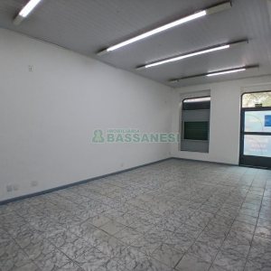 Sala com 150m², no bairro Centro em Caxias do Sul para Alugar
