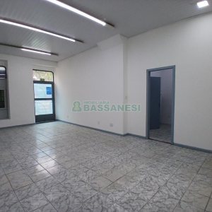 Sala com 150m², no bairro Centro em Caxias do Sul para Alugar