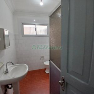 Sala com 150m², no bairro Centro em Caxias do Sul para Alugar