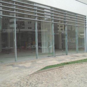 Loja com 501m², no bairro Cinqüentenário em Caxias do Sul para Alugar