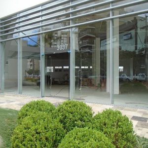 Loja com 501m², no bairro Cinqüentenário em Caxias do Sul para Alugar