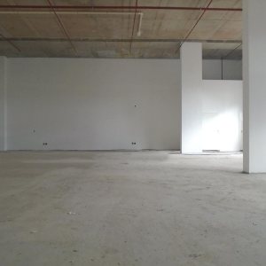 Loja com 501m², no bairro Cinqüentenário em Caxias do Sul para Alugar